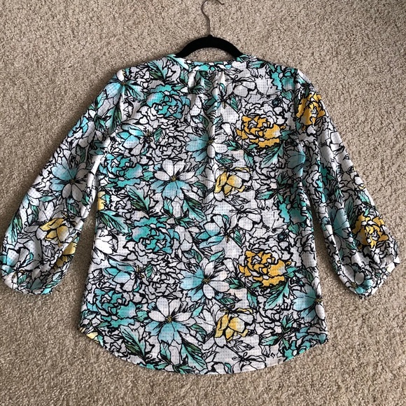 The Limited Floral Top - Picture 2 of 3